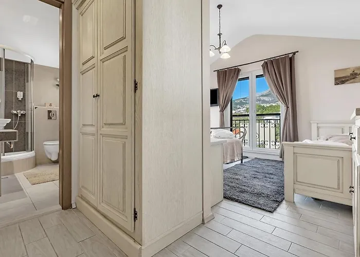 Fico - Exklusiv * מאקרסקה