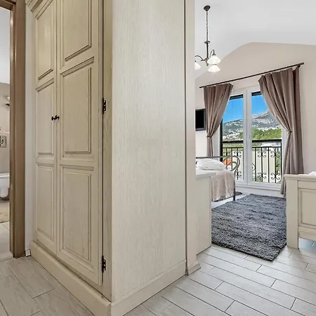 Fico - Exklusiv * Макарска